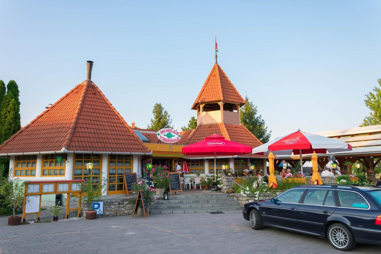 Huszár vendégház Orvenyes Exterior foto