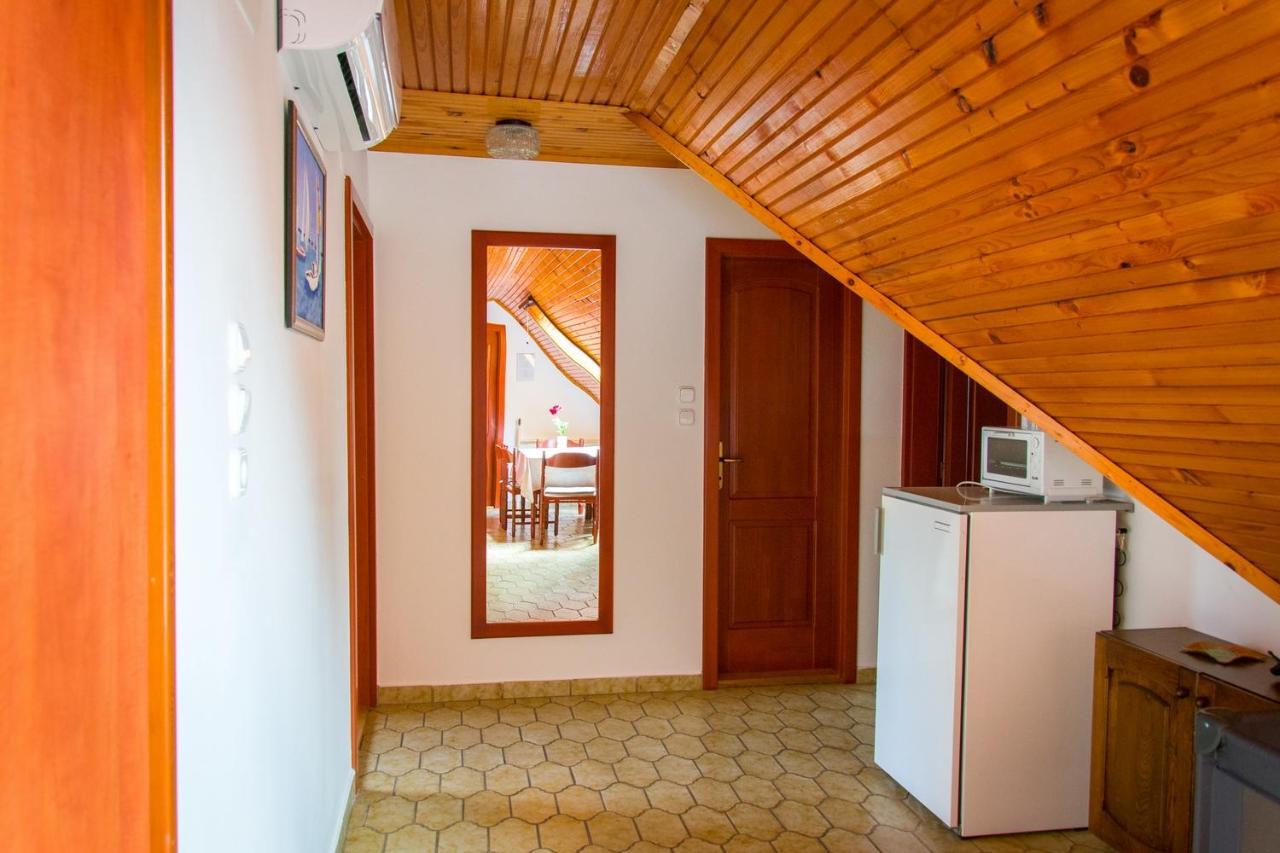 Huszár vendégház Orvenyes Exterior foto
